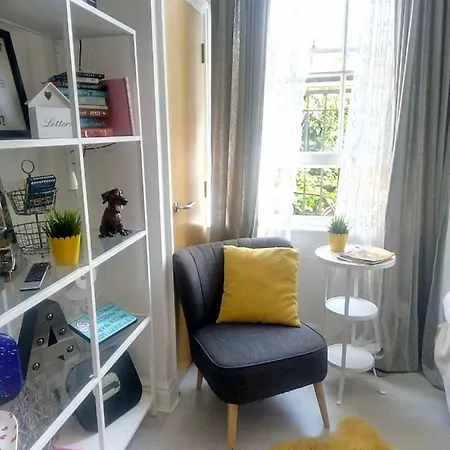 Apartment Flat 4 Bright Light City Centre Studio *